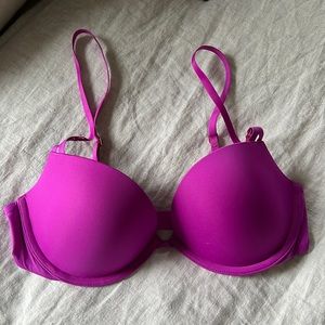 🌸NWOT🌸 Calvin Klein fuschia t-shirt bra, size 36C